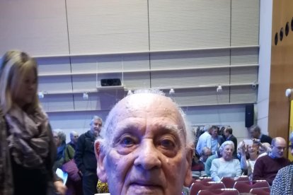 La UdL acogió ayer el homenaje a los alumnos más mayores y jóvenes de las Aulas de Extensión Universitaria.