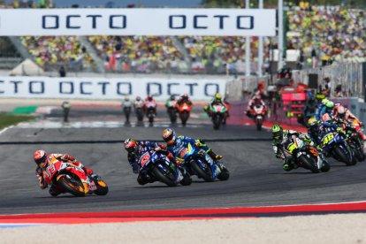 Dovizioso, Màrquez i Crutchlow celebren al podi de Misano.