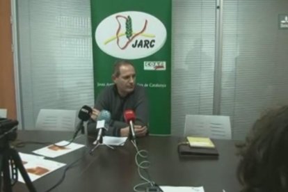 Jarc alerta de la desaparició d'explotacions familiars per la crisi de la fruita