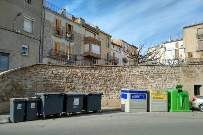 Retirada de contenidors a Alcarràs.