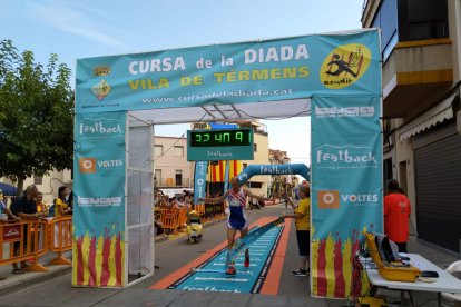 Els atletes participants es disposen a prendre sortida.