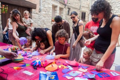 El monstre Narigut va fer gaudir petits i grans durant la cercavila musical.