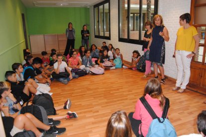 Alumnes d’ESO, ahir a l’antic hotel Cal Duch de Mollerussa.