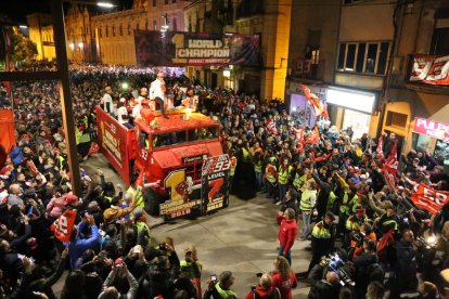 El grup de percussió Bombollers va animar la rua.