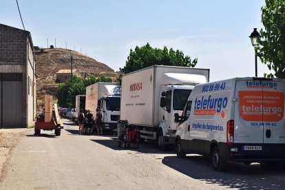 Un momento del rodaje ayer martes en la plaza de la Església.