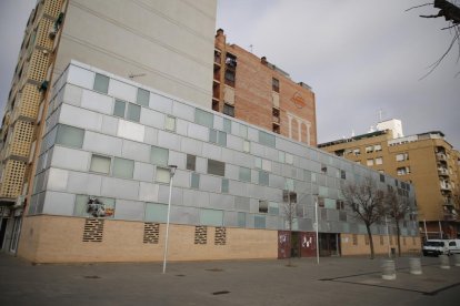 El edificio Brasilia, ubicado en el Passeig de Ronda, tiene una fachada singular.