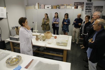 Edificis emblemàtics del Poal - Al Poal, el Centre de Recerques del Pla d’Urgell Mascançà i el consistori van organitzar ahir una visita guiada pels edificis més emblemàtics del municipi, com Cal Graells (1790), l’església parroquial i el ...