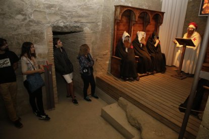 Edificis emblemàtics del Poal - Al Poal, el Centre de Recerques del Pla d’Urgell Mascançà i el consistori van organitzar ahir una visita guiada pels edificis més emblemàtics del municipi, com Cal Graells (1790), l’església parroquial i el ...