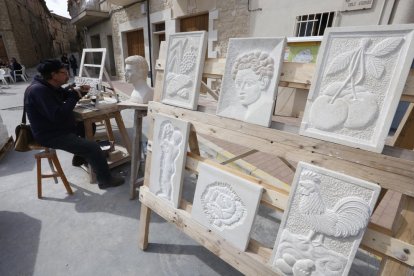 La cooperativa de Vinaixa vendió aceite durante la Fira de l’Oli i la Pedra.