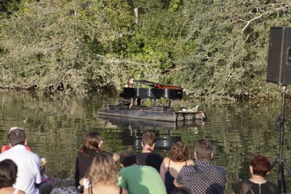 Concert flotant a Lleida