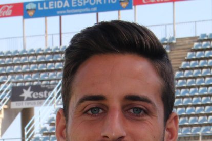 Jugadors del Lleida, capcots a la conclusió del partit, en què no van poder passar de l’empat davant del Sabadell.