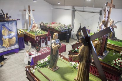 Acto inaugural ayer en Bellpuig de la nueva sala dedicada a la tradicional fiesta de la Verge dels Dolors.