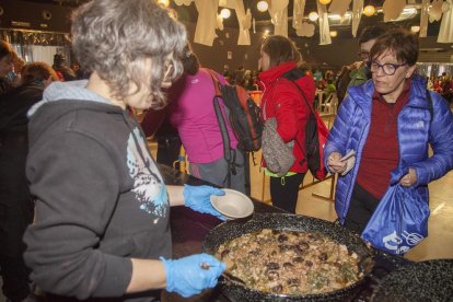 La quarta Marxa de la Boira, celebrada ahir al matí a Tàrrega i voltants, va comptar amb una inscripció de 800 participants en dos circuits a elegir de 10 i 24 km.