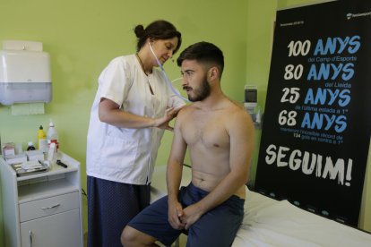 Joel Huertas, durante la revisión médica a la que se sometió ayer parte de la plantilla.