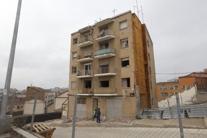 Comencen els preparatius per a la demolició de l’edifici del call