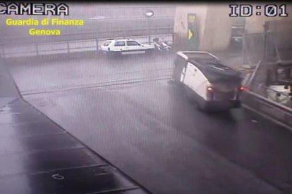 VÍDEO. Difonen noves imatges de l'ensorrament del pont de Gènova
