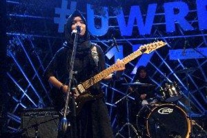 Adolescents musulmanes trenquen estereotips amb una banda