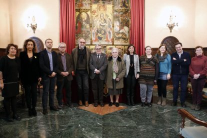 En memoria de Joan Suñol -  El alcalde reafirmó ayer su propuesta de que el centro de día y residencia se denomine Pare Suñol, en memoria de Joan Suñol, presidente de Arrels Sant Ignasi recientemente fallecido. La Paeria encargará ahora el pr ...