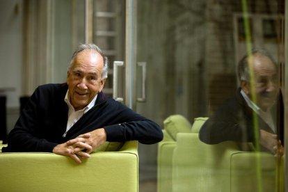 «El poeta morirà sense saber si la seua obra ha valgut la pena»