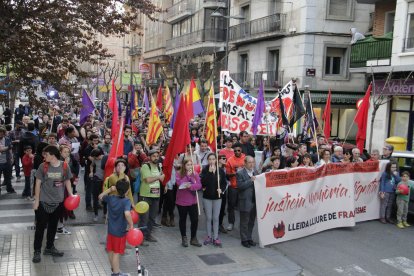 Els manifestants van recórrer els carrers sota el lema “Justícia, memòria, dignitat”.