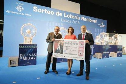 L’edil Rafael Peris, al costat d’Inmaculada García i Fernando Gracia.
