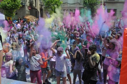Dàmaris Gelabert llenó de público infantil el centro de Mollerussa.