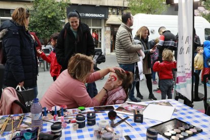 Foto de representants de les estacions, institucions i el president i el director executiu del Grup SEGRE, Robert Serentill i Juan Cal.