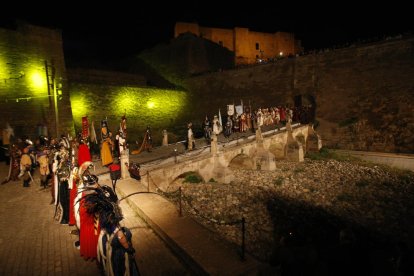 Les dos capitanes lluitant al pont Llevadís.