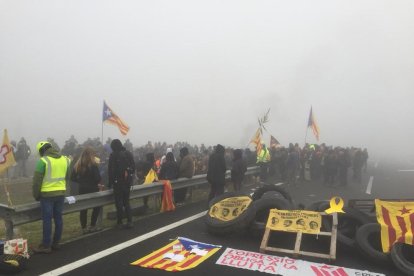 Els CDR tallen l'A-2 a Alcarràs