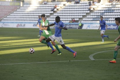 El Cornellà es va anticipar gairebé sempre en el joc aeri.