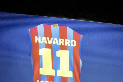 Juan Carlos Navarro fue ovacionado por la afición azulgrana antes del partido ante el Madrid.