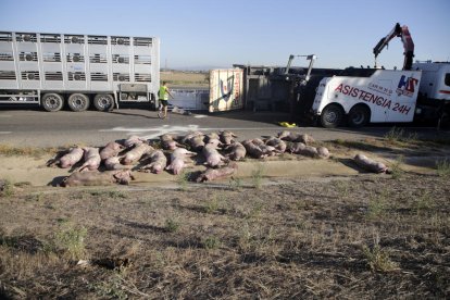 Imatge de les retencions que es van generar a l’A-2 a Lleida com a conseqüència del tall de l’autovia.