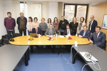 Roger Torrent anunciando, ayer, la designación de Puigdemont.