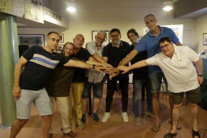 Els membres de la junta directiva han fet pinya per assumir un ascens històric per al club i el barri de Pardinyes.