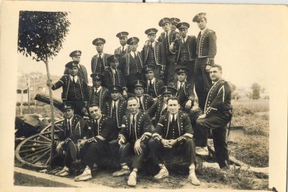 Agentes en Cerdanyola en el año 1935.