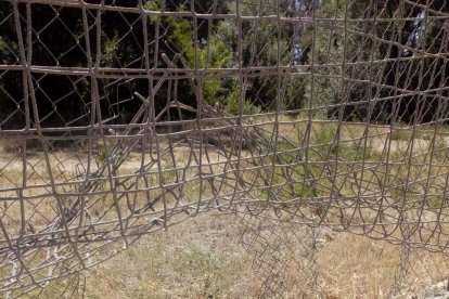 Els lladres es van emportar el cable de les sis torres d’il·luminació.