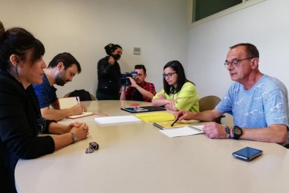 Pueyo se reunió ayer con miembros de la Crida-CUP.