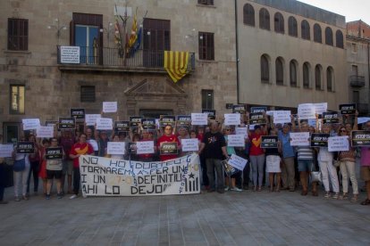 Rosa Pujol, Joan Talarn, Antoni Navinés, Jordi Latorre y Carles Comes presentaron ayer el acuerdo.
