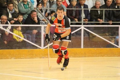 Cañellas saluda a Oriol Vives tras el duelo en Lleida.