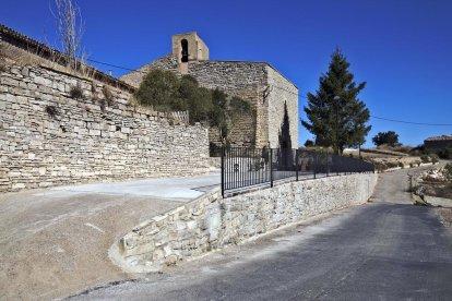 Les obres del nou accés han comportat la construcció d’un mur de contenció.