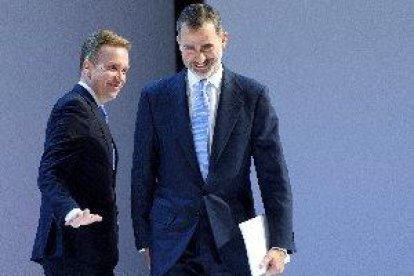 Felipe VI insta a respetar la Constitución para resolver las disputas en Catalunya