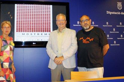 M. Pilar Cases, Joan Ubach i José Bergés, ahir durant la presentació.