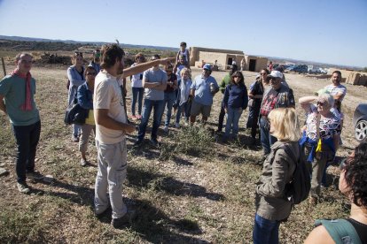 Foto de familia del público que visitó el Molí de l’Espígol de Tornabous.