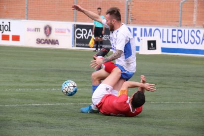 El Mollerussa no pudo superar la defensa del Artesa de Segre, que acabó llevándose un punto