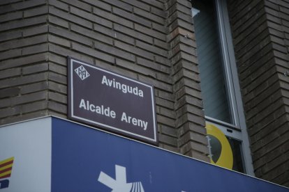 Los nuevos nombres ya lucen en las calles, aunque están puestos con un vinilo.