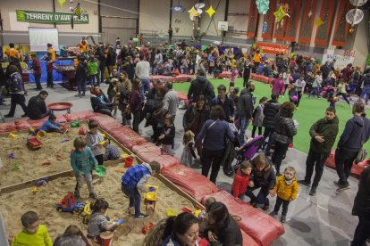 Cervera - El Parc Nadal de Cervera ubicat a la zona esportiva ofereix als més petits un rocòdrom, el tren de la bruixa, llits elàstics o circuits de bicis de tres rodes. Podrà visitar-se fins al dia 4 de gener, en horari de 16 a 20 hores.