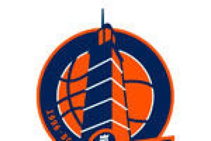 Los participantes, en la charla previa al inicio de la actividad en el pabellón Agnès Gregori.