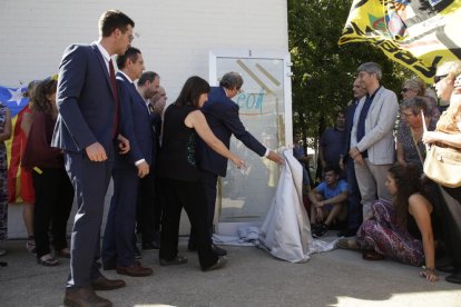 Torra va complir la tradició de la Fira de Sant Miquel i va pujar a un tractor, amb la resta d’autoritats.