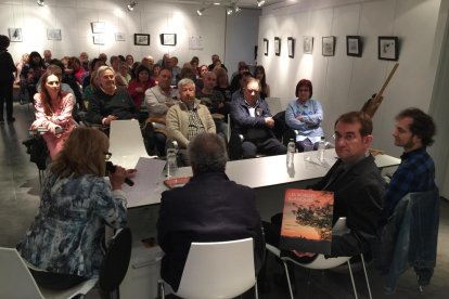 La exposición de libros del Col·legi d’Arquitectes permanecerá abierta hasta el próximo viernes.