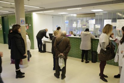 La sala de espera del hospital Santa Maria estaba ayer prácticamente vacía.